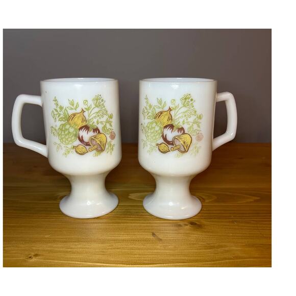Vintage Milk Glass Coffee Cups Pedestal Mushroom Vegetable Pattern 2 Cups - Picture 6 of 7